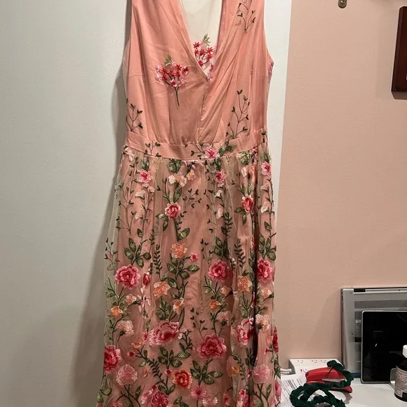 Petal and Pup - Wonderland floral embroidery midi dress - Picture 3 of 9